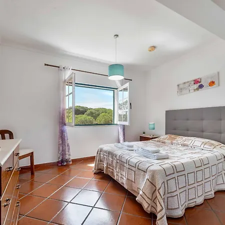 Bitoque Villa Gale (Albufeira)