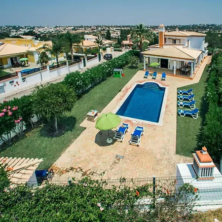 Bitoque Villa *